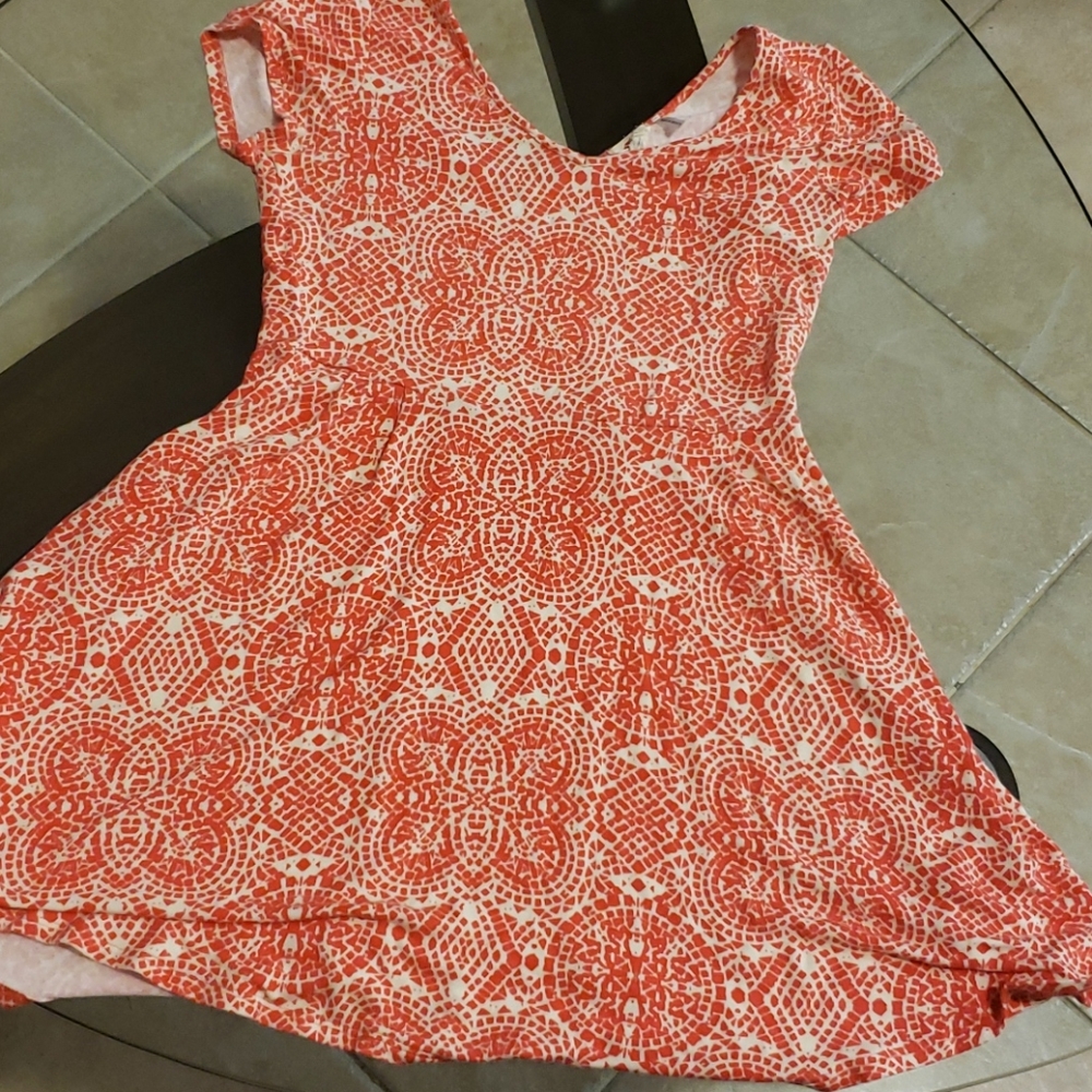 Short sleeve dress